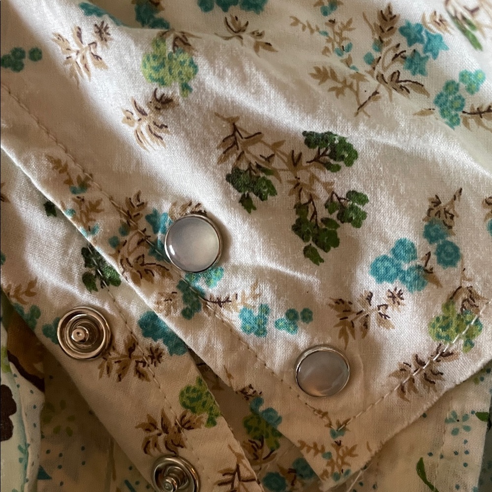 3 Treasure & Bond, Multicolor Button Down Shirts, lots of detailing, READ - Picture 5 of 15